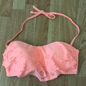 NWOT Xhilaration M Coral Cutout Bikini Top
